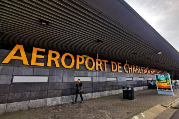 Вілла Station 64 A1 Bruxelles-Charleroi-Airport Екстер'єр фото
